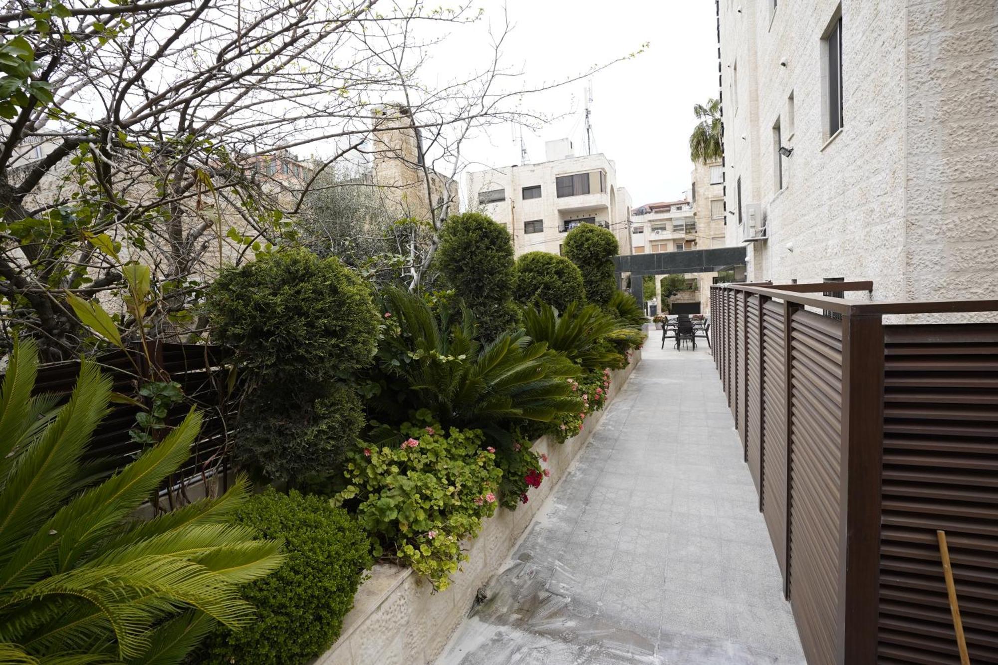 Naylover Hotel Suites 암만 외부 사진