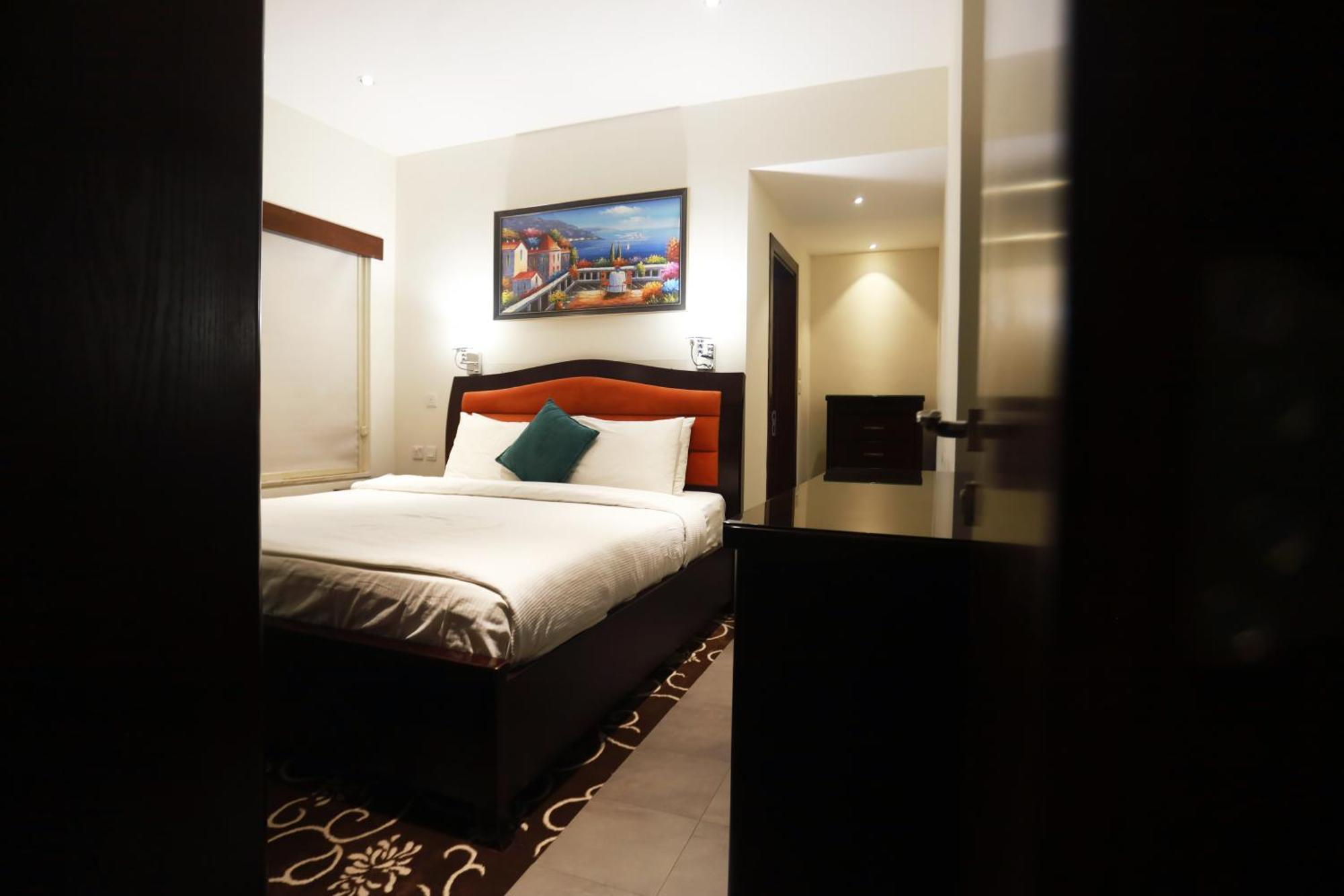 Naylover Hotel Suites 암만 외부 사진