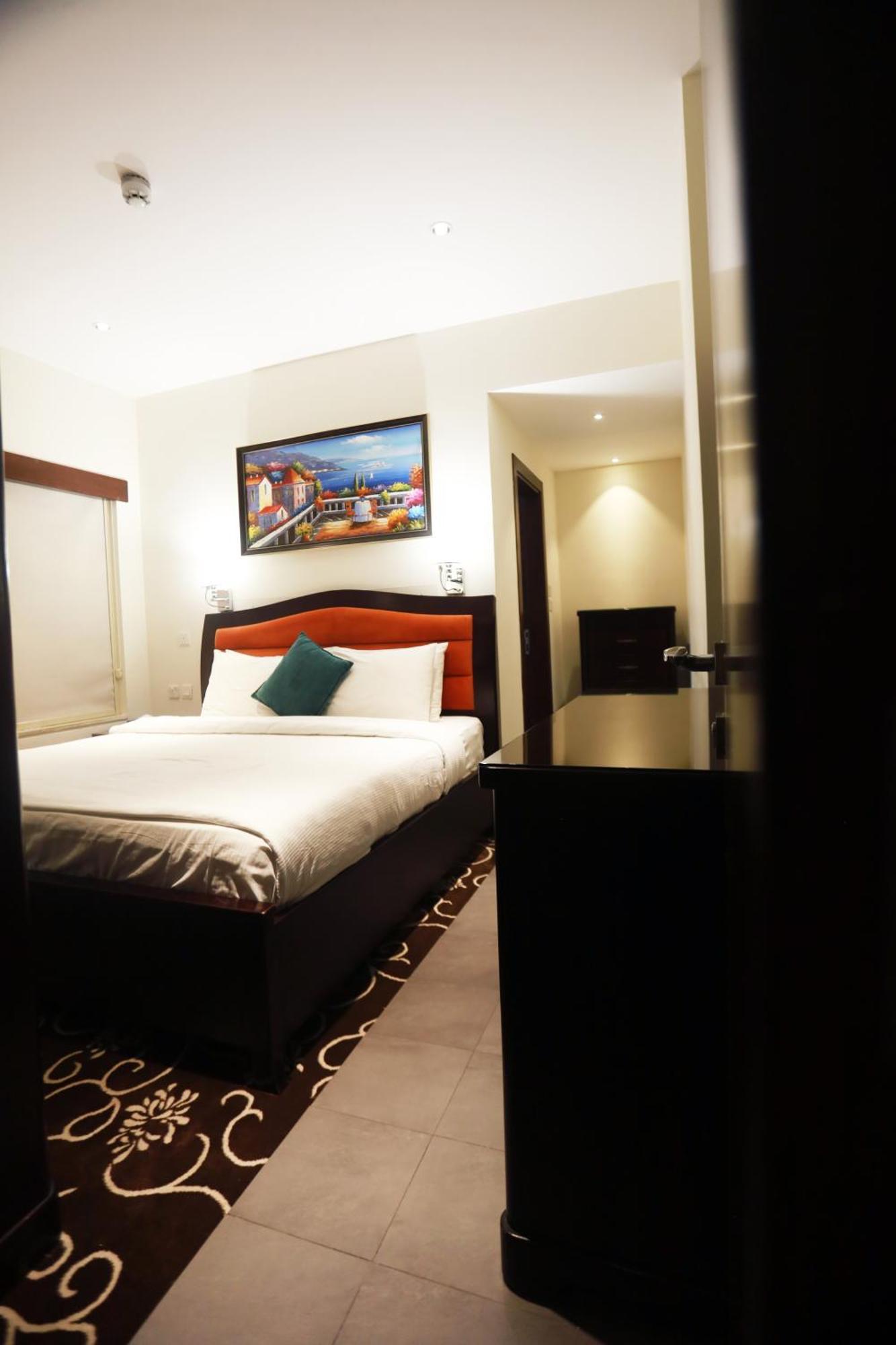 Naylover Hotel Suites 암만 외부 사진