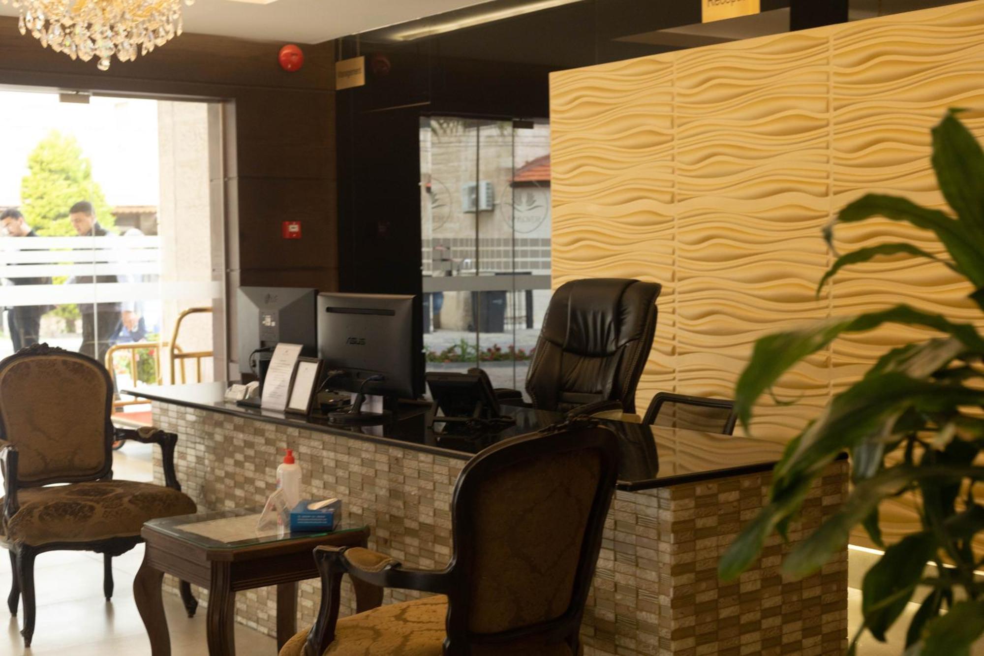 Naylover Hotel Suites 암만 외부 사진