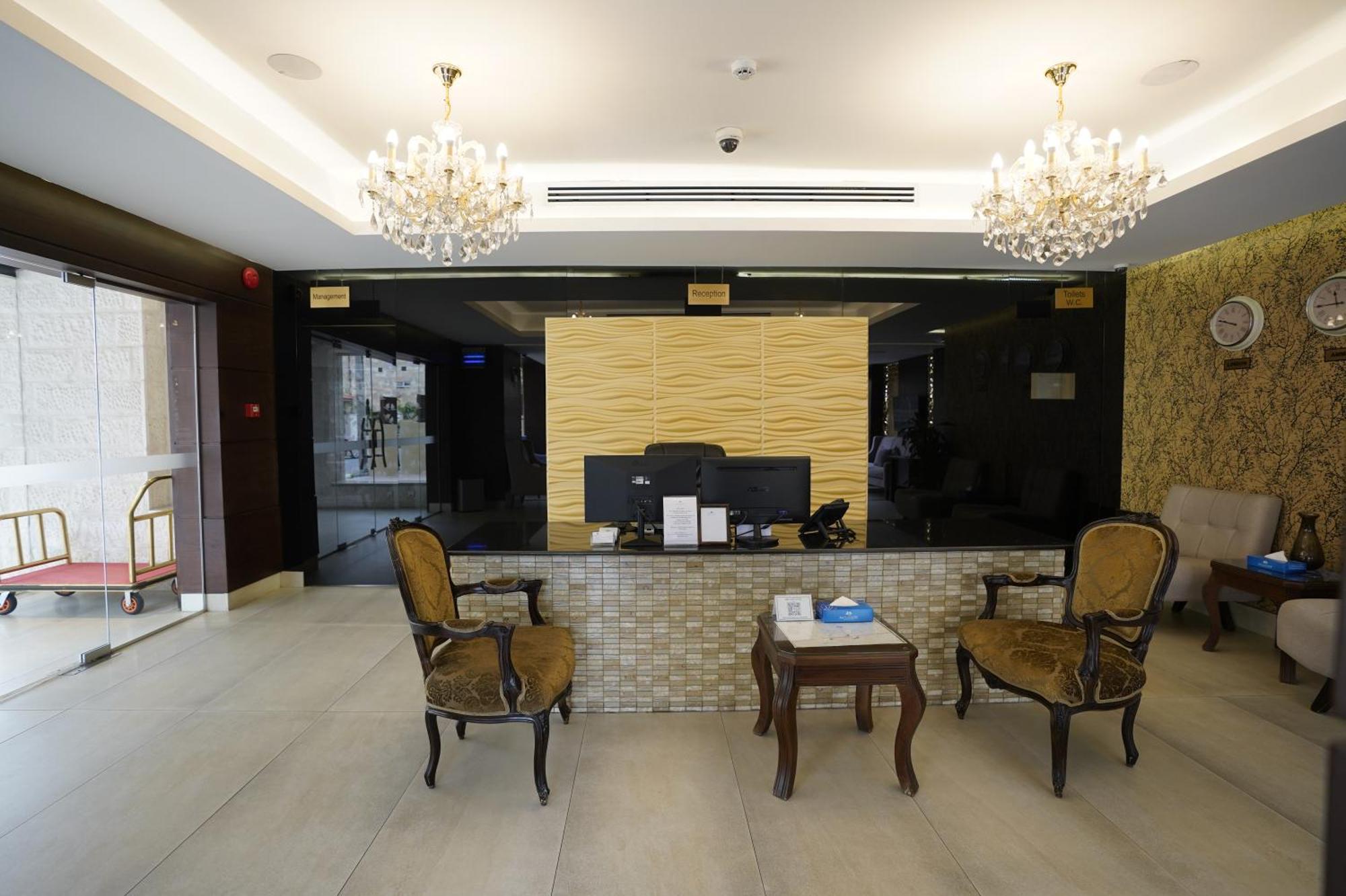 Naylover Hotel Suites 암만 외부 사진
