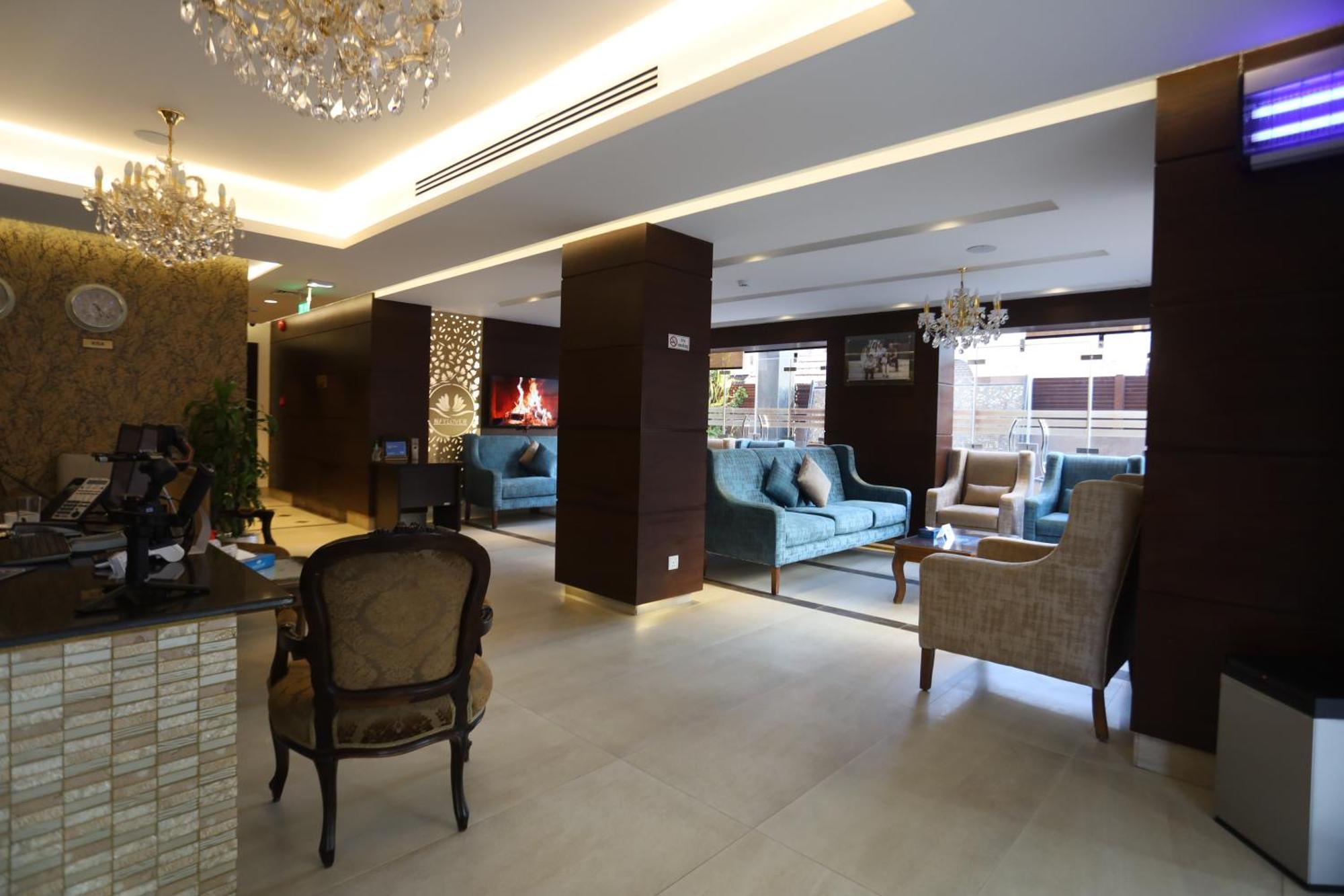 Naylover Hotel Suites 암만 외부 사진