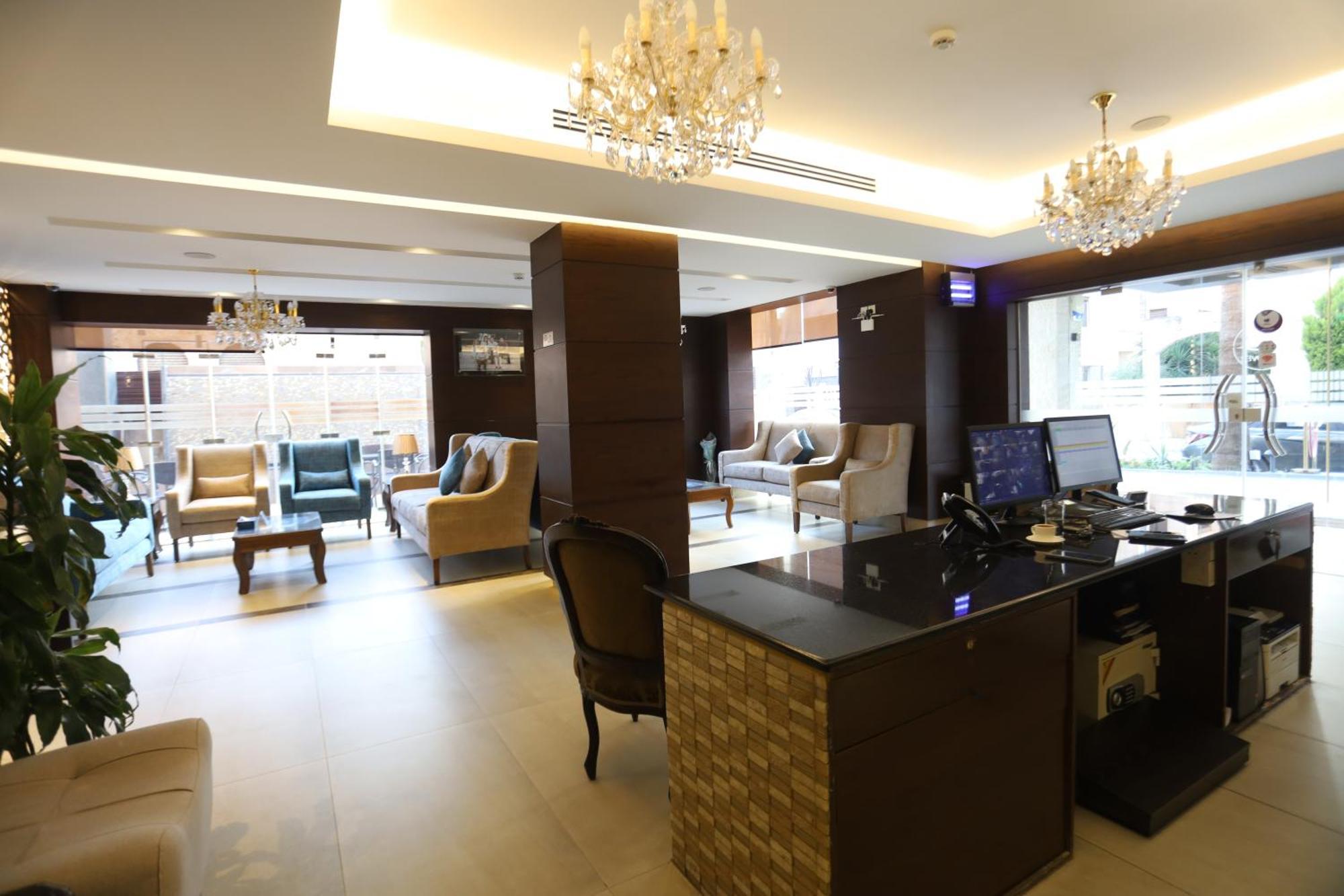 Naylover Hotel Suites 암만 외부 사진